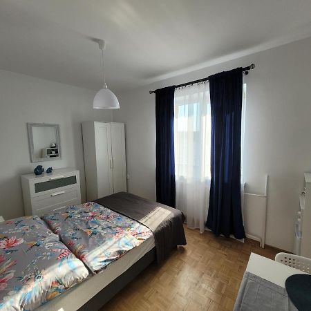 Apartamenty I Pokoje Goscinne Zosia Darłówko Exterior foto