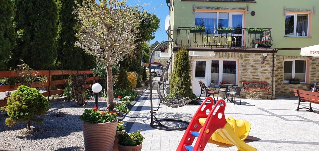Apartamenty I Pokoje Goscinne Zosia Darłówko Exterior foto