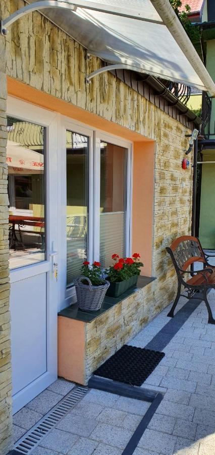 Apartamenty I Pokoje Goscinne Zosia Darłówko Exterior foto