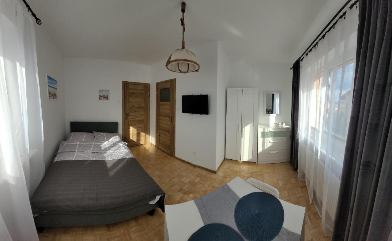 Apartamenty I Pokoje Goscinne Zosia Darłówko Exterior foto